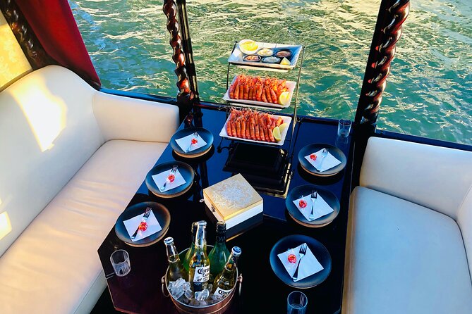 1 Hour Private Romantic Gondola Cruises in Banksia Beach - Is €91.97 per person good value?