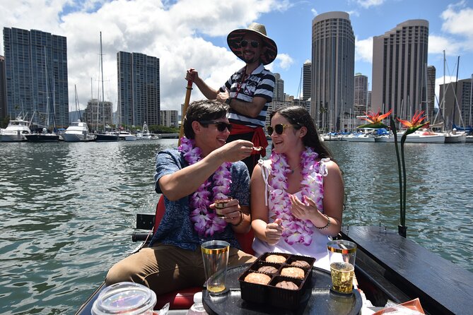 2-Hour Small-Group Gondola Excursion in Waikiki - Cider, Desserts, and a Hawaiian Lei