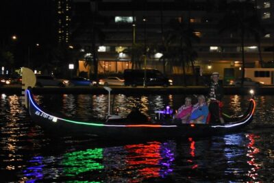 2-Hour Small-Group Gondola Excursion in Waikiki