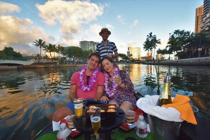2-Hour Small-Group Gondola Excursion in Waikiki - Meeting Point and Practical Planning