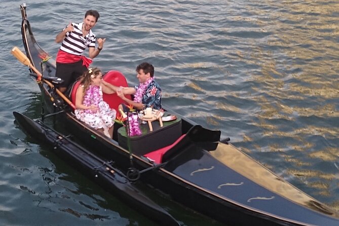 Aloha Gondola Cruise with Drinks & Pastries - Why the Four-Passenger Limit Matters