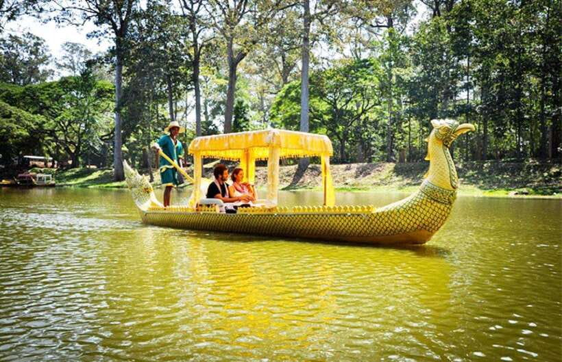 Angkor Bike tour & Gondola Sunset Boat w/ Drinks & Snack - Who will enjoy this tour most