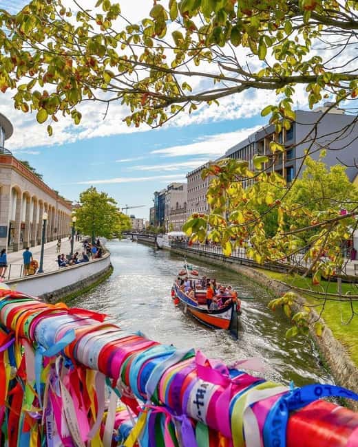Aveiro: Gondola Ride and Costa Nova Beach – All Included. - Seeing Aveiro from a moliceiro