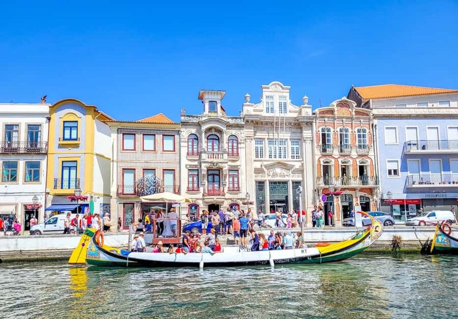 Aveiro: Gondola Ride and Costa Nova Beach – All Included. - Dinner and the evening canals