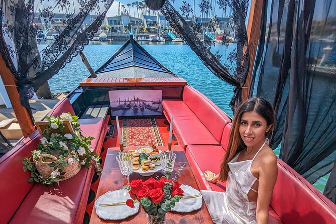 Beautiful Luxury Picnic on a Docked Gondola Boat in Coronado - What 90 minutes on a docked gondola feels like