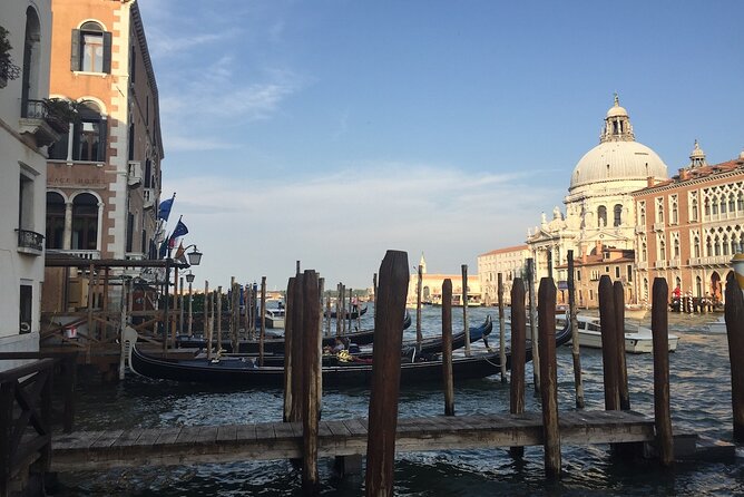 Best of Venice Private Tour: St. Mark's Doge Palace Gondola Ride - A walking route through Rialto and lesser-known corners