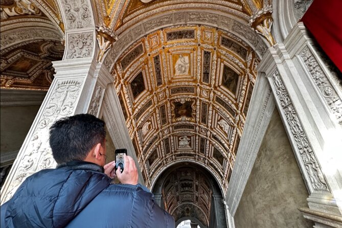 Best Of Venice: Saint Mark's Basilica, Doges Palace with Guide and Gondola Ride - St. Mark’s Basilica and its golden interior
