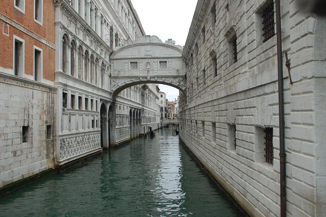 Best of Venice Tour: City Highlights & Gondola Ride - What three hours really means