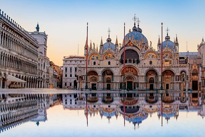 Doge’s Palace Tour, Prisons, Bridge of Sighs & Gondola Ride - Meeting at the Clock Tower in Piazza San Marco
