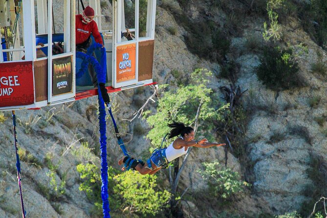Extreme Swing - Fly from the Glass Bottom Gondola - Crossing the canyon in a glass-bottom gondola