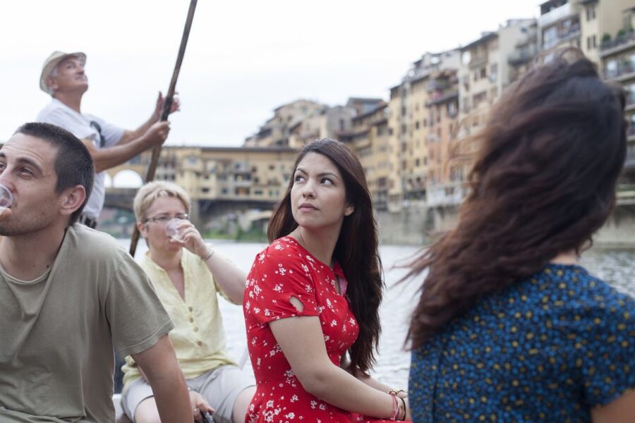 Florence: Guided Gondola Boat Tour with a Glass of Wine - Key details before you book