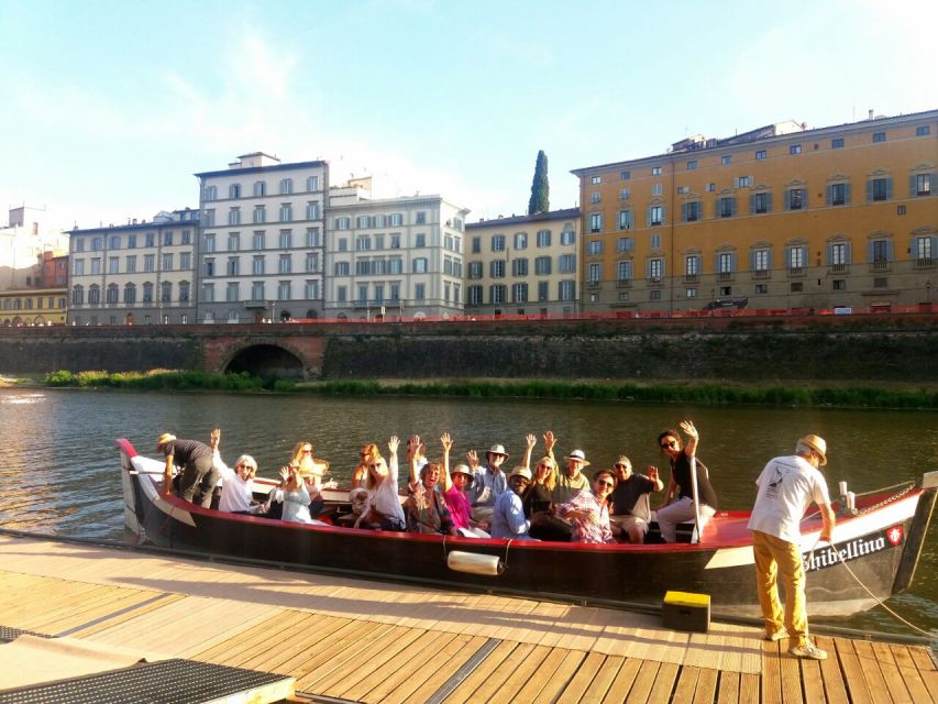 Florence: Guided Gondola Boat Tour with a Glass of Wine - Boarding a Florentine barchetto