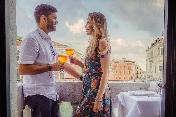 Gondola Ride and Aperitif in a Venetian Palace - Starting on Venice’s waterways