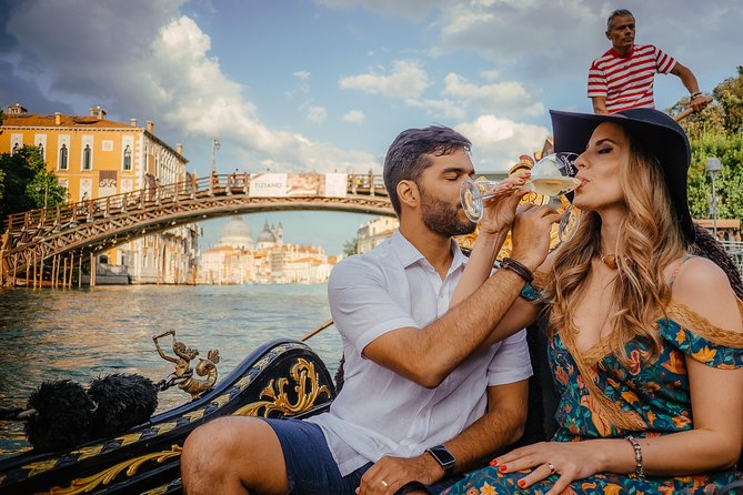 Gondola Ride and Aperitif in a Venetian Palace - Arriving at the palace for sparkling wine