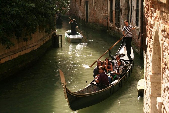 Gondola Ride and St Mark's Basilica Tour - The long pause between the two activities