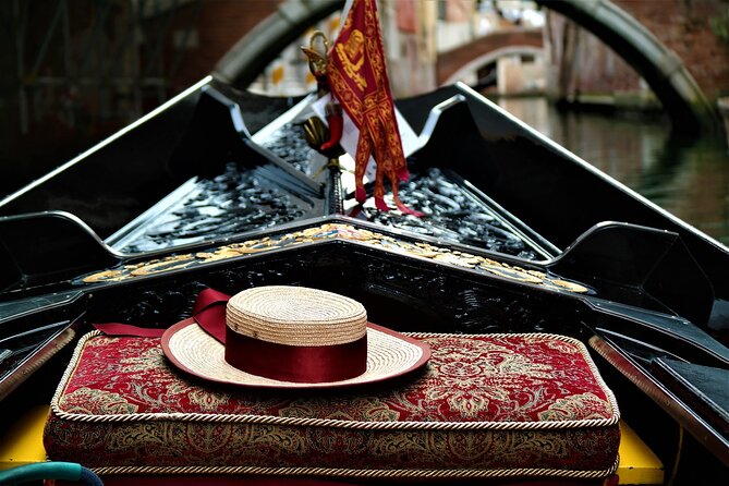 Gondola Ride & Doge's Palace Guided Tour in Venice - Timing, crowds, and the order of your visit
