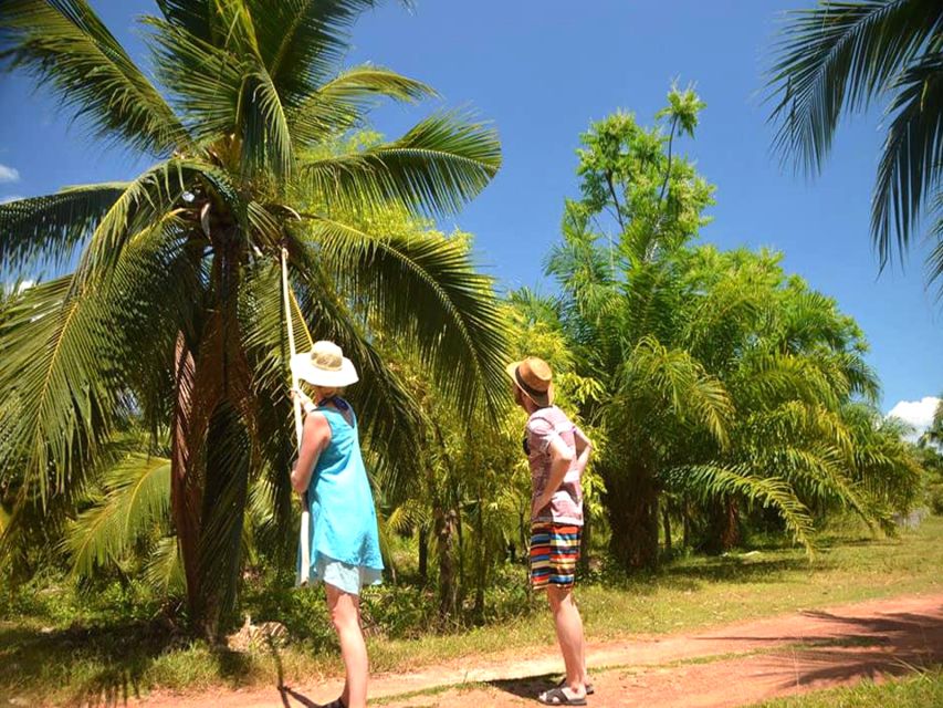Ko Lanta: Private Gondola Cruise with Mangrove Forests - A village meal made for the group