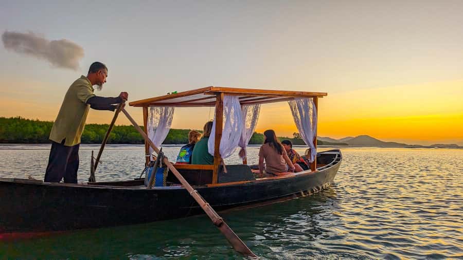 Koh Lanta: Romantic Sunrise Private Gondola Tour - Key points to know before sunrise