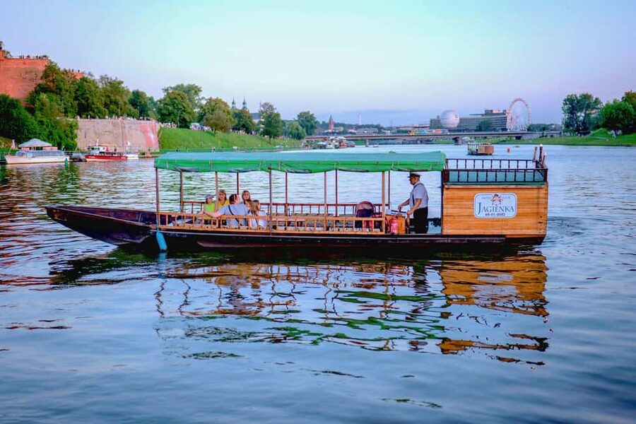 Krakow: Evening or Night Gondola Cruise - Is $22 good value for Krakow?