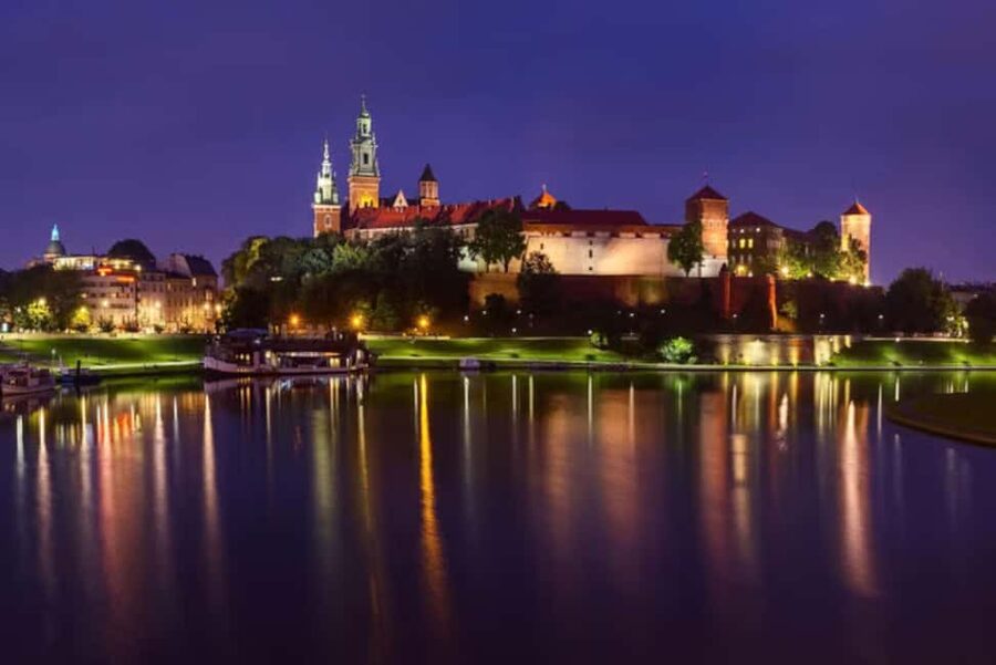 Krakow: Evening or Night Gondola Cruise - A quiet start beside the Norbertine Convent