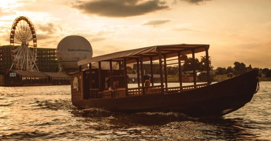 Krakow: Vistula Night Cruise by Gondola w/ Audio Commentary - Key points to know before booking