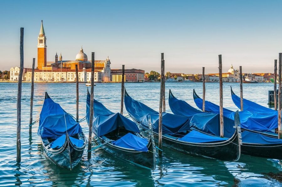 Land and Lagoon - Walking Tour and Gondola Ride - Santi Giovanni e Paolo and the Scuole Grandi