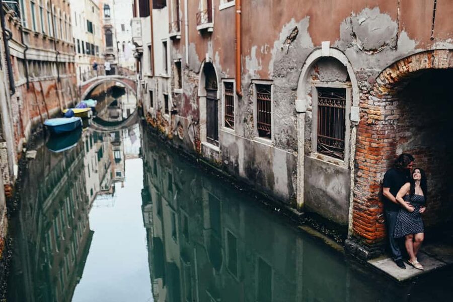 LAND & GONDOLA PHOTOSHOOTING - Should You Book This Venice Photo Shoot?