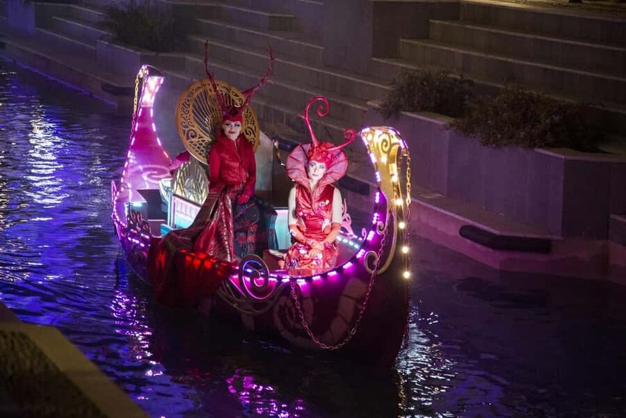 Land of Legends Night Light&Gondola Show:Antalya,Alanya&Side - How reliable is the transport service?