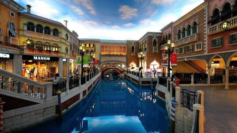 Macau: Venetian-Style Gondola Ride - The best time to fit it into your day