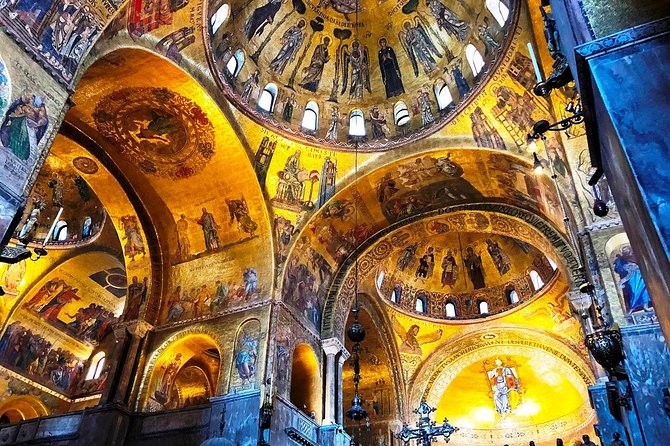 One-Day Venice: Skip-the-Line St. Mark’s Basilica, Walk & Gondola - Beginning in Piazza San Marco at 9 a.m.