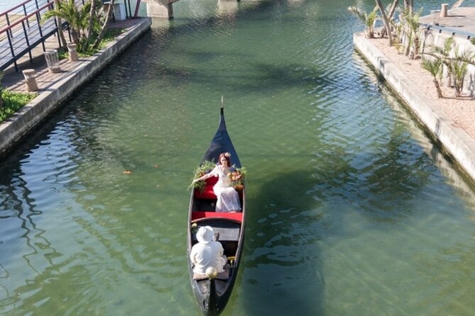 Picnic Gondola Boat Ride at Durban Point Waterfront Canal - A quiet ride through Durban’s Point Waterfront
