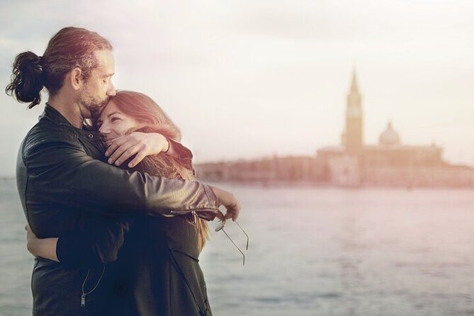 Private Gondola Ride and Photoshoot - Why this Venice photo session is different