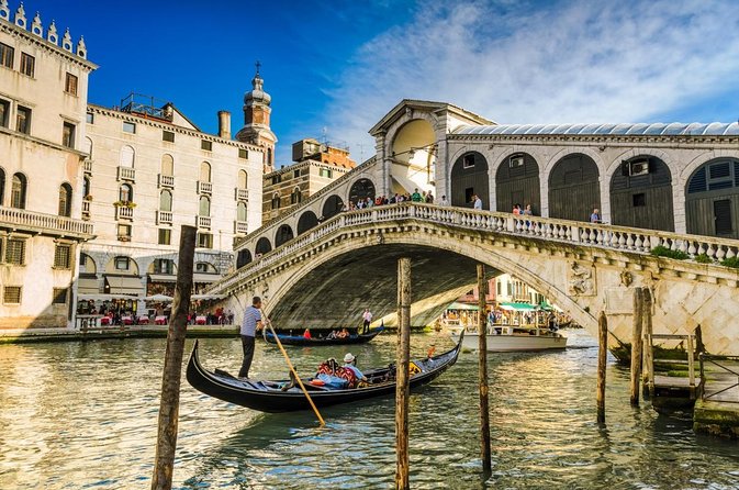 Private Gondola Ride with Professional Photographer in Venice - Key points to know before booking