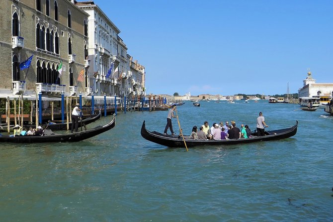 Private Gondola Serenade with Music - Who should book this experience