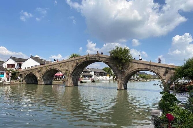 Private Half Day Tour: Zhujiajiao Water Town with Gondola Ride - Walking through the ancient lanes