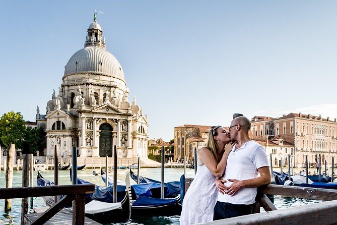 Private Photo Shoot in Venice with Gondola Ride - Is $905.09 a fair price?