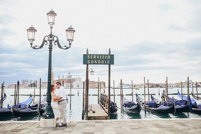 Private Photo Shoot in Venice with Gondola Ride Included - The early start is the secret ingredient
