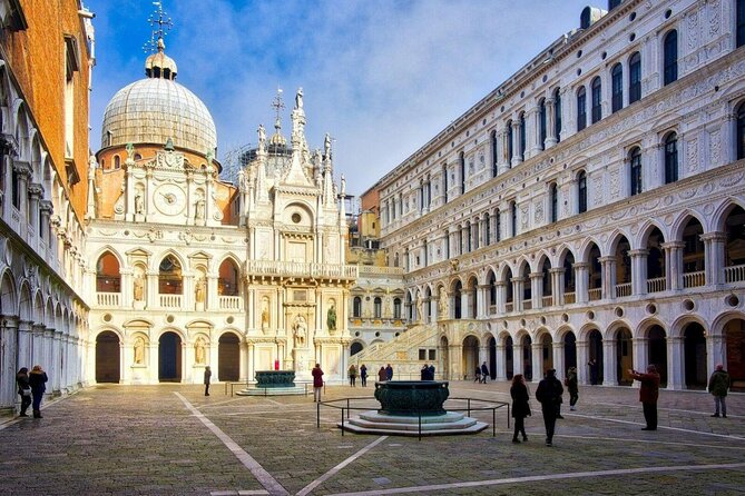 Private Tour: Venice Walk, Gondola, and Private Boat Tour ending on Murano Island with Venetian Lunch and Glass Factory Visit - Is $473.17 per person fair?