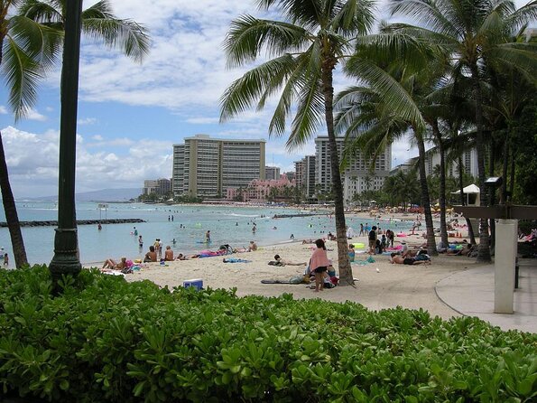 Private Valentine's cruise on a Gondola in waikiki - Key points to know before you book