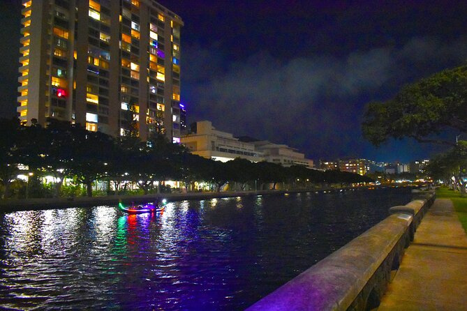 Private Valentine's cruise on a Gondola in waikiki - Diamond Head from the gondola