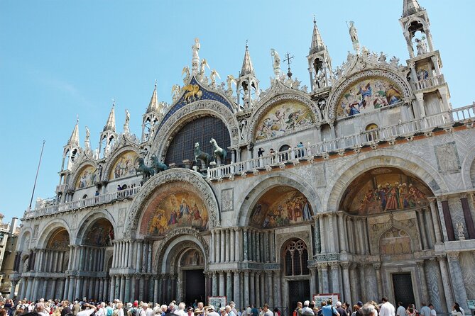 Public tour: Doge's Palace with St. Mark's Basilica & Gondolas - Doge’s Palace and the machinery of Venetian power