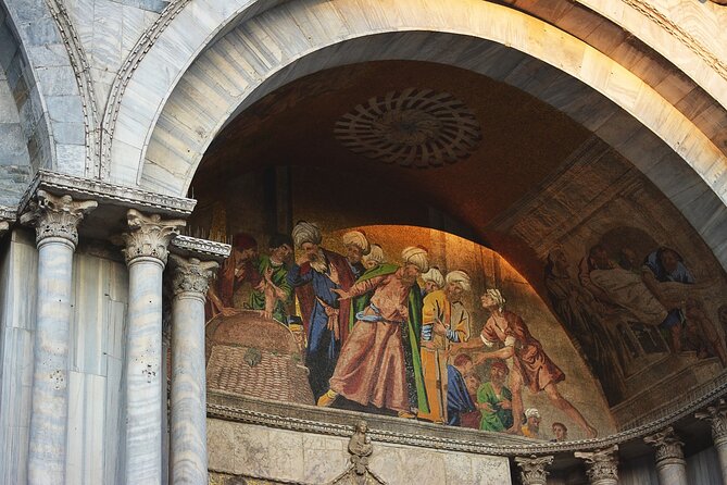 Public tour: Doge's Palace with St. Mark's Basilica & Gondolas - How to prepare for the heat, clothing, and walking