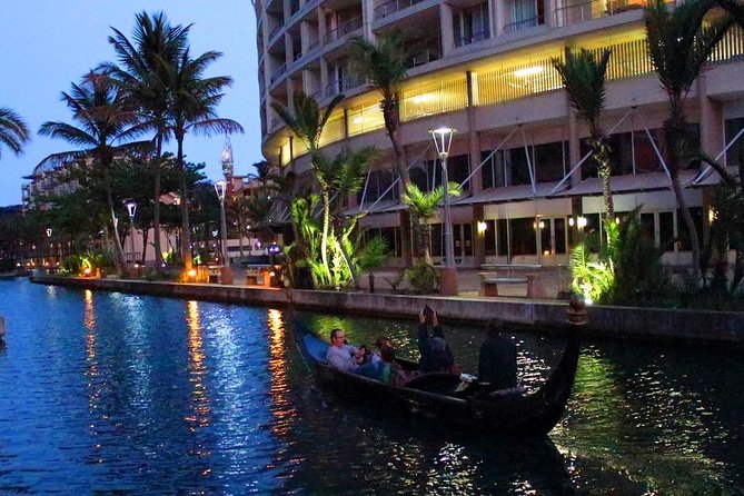 Relaxing Gondola Boat Ride on the Durban Point Waterfront Canal - Who should book this gondola ride
