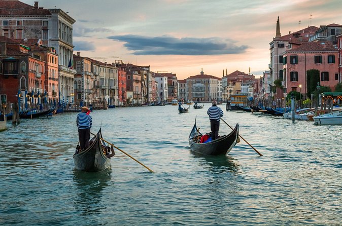 Romantic Venice: 30 Minute Gondola Ride with Serenade - Peggy Guggenheim Collection from the water