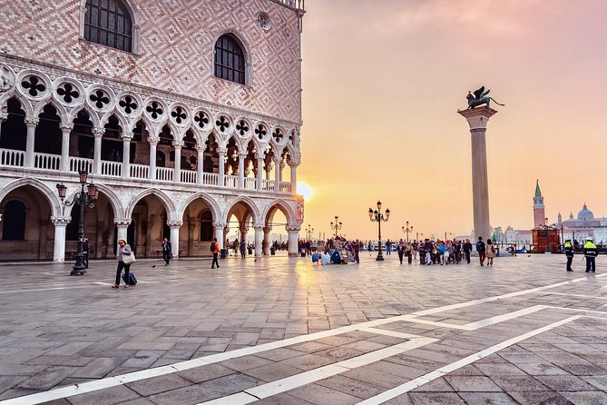 Saint Marks Basilica, Doge's Palace and Gondola tour in Venice - What this Venice tour actually covers