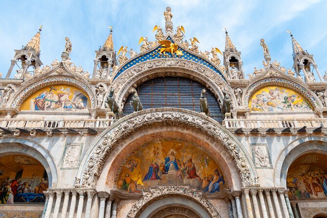 Saint Marks Basilica, Doge's Palace and Gondola tour in Venice - Doge’s Palace reveals the machinery of Venetian power