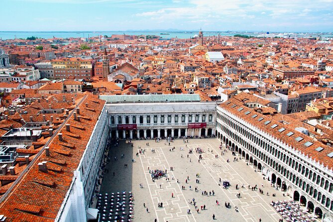 Saint Marks Basilica, Doge's Palace and Gondola tour in Venice - The gondola ride needs advance checking