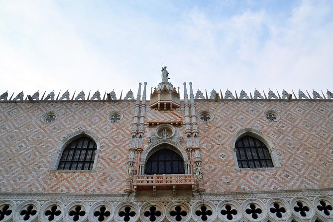 Skip the Line: Best of Venice Private Tour Including San Marco Doges' Palace and Gondola Ride - Rialto Bridge and San Polo