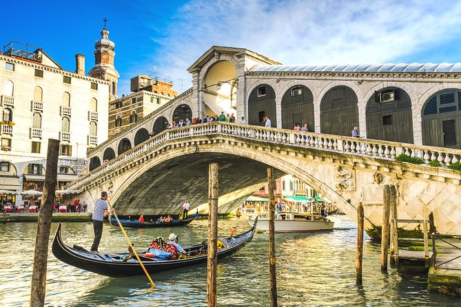 St. Mark’s Basilica Guided Tour with Venice Canals Gondola Ride - The gondola begins at the lagoon basin