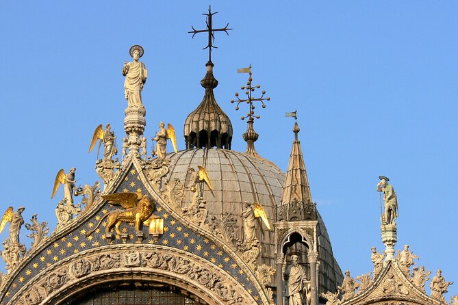 St. Mark’s Basilica Guided Tour with Venice Canals Gondola Ride - Standard tour or small-group upgrade?